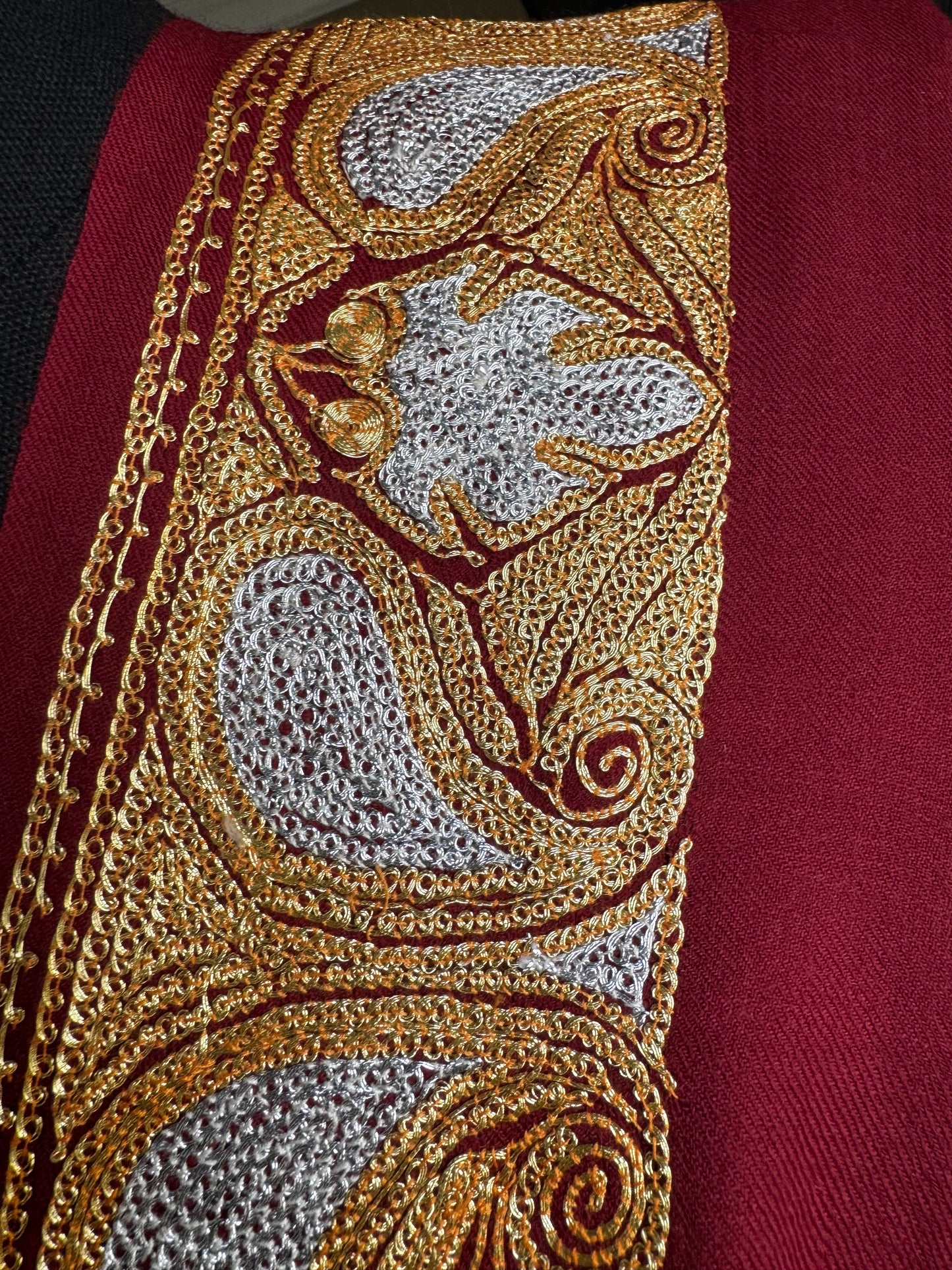 Classic Tilla Fine Wool Shawl